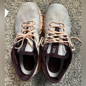Used condition On Cloud tennis shoes